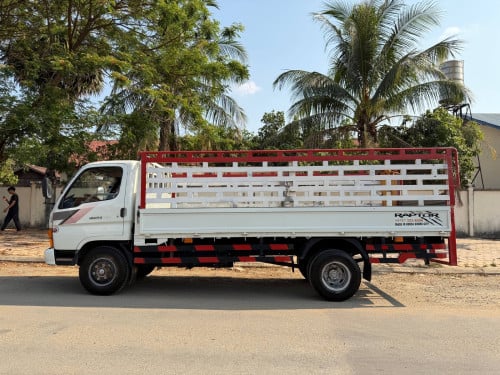 ឡាន3.5តោន ឡានស្អាតឡេីងទ្រុង កង់ ចន្ទាស់ មានម៉ាសុីនត្រជាក់