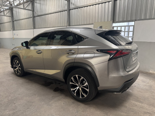 雷克萨斯-NX200T F-Sport
