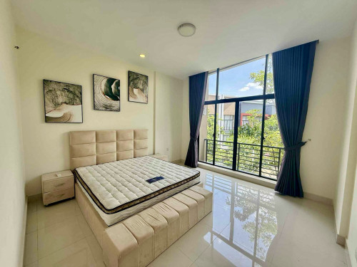 ផ្ទះអាជីវកម្មសម្រាប់ជួល | Shophouse for Rent 800$ ចរចា