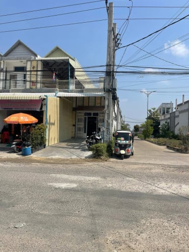 🏡 ផ្ទះកែងលក់បន្ទាន់! (បែបអាជីវកម្ម)