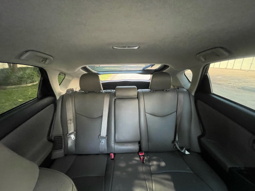 🚗លក់ Toyota Prius ឆ្នាំ​ 2015 Option 3
