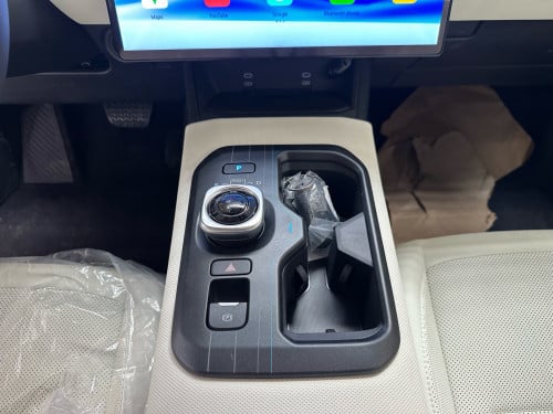 🚙✨Toyota bZ5Xនេះជារថយន្តអគ្គិសនី (EV) SUV ធំមួយរបស់ Toyota ក្នុងស៊េរី bZ (Beyond Zero)