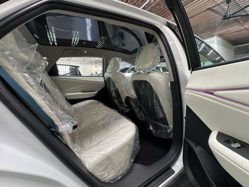 🚙✨Toyota bZ5Xនេះជារថយន្តអគ្គិសនី (EV) SUV ធំមួយរបស់ Toyota ក្នុងស៊េរី bZ (Beyond Zero)