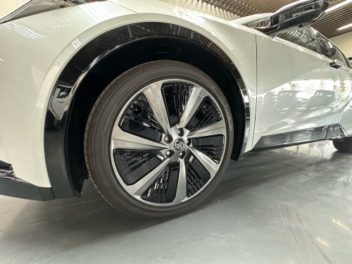 🚙✨Toyota bZ5Xនេះជារថយន្តអគ្គិសនី (EV) SUV ធំមួយរបស់ Toyota ក្នុងស៊េរី bZ (Beyond Zero)
