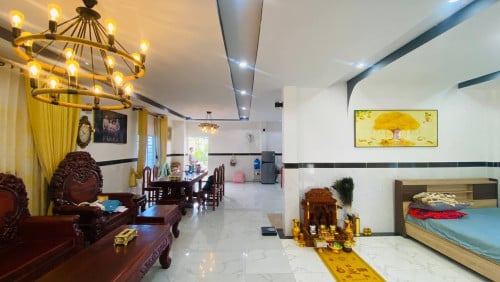 ផ្ទះជួលខាងលិចផ្លូវកប់ស្រូវ Villa For Rent