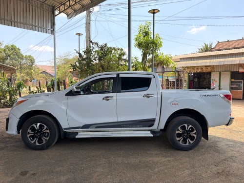 015អូតូកាប់តាស់ឆ្វេងហ្សិន25500$