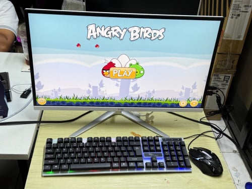 All In one 24” / Core i7-7th Gen /16GB /256GB