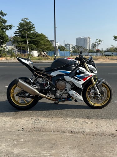 BMW S1000R