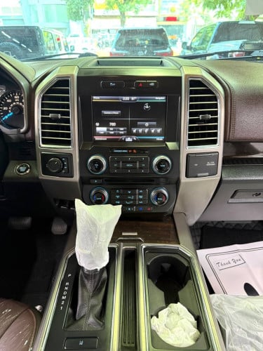 Ford F-150 Platinum 2015 Full Option , ស្លាកលេខ​ ភ្នំពេញ​