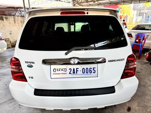 Highlander 01 limited Full option គ្រឿងក្នុងពណ៌លឿង​ ពោងសុវត្ថិភាព​4 ពូកស្បែកស្រុីន​ ថ្មីណាស់​