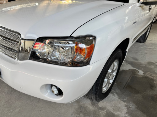 Highlander 01 limited Full option គ្រឿងក្នុងពណ៌លឿង​ ពោងសុវត្ថិភាព​4 ពូកស្បែកស្រុីន​ ថ្មីណាស់​