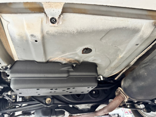 Highlander 01 limited Full option គ្រឿងក្នុងពណ៌លឿង​ ពោងសុវត្ថិភាព​4 ពូកស្បែកស្រុីន​ ថ្មីណាស់​