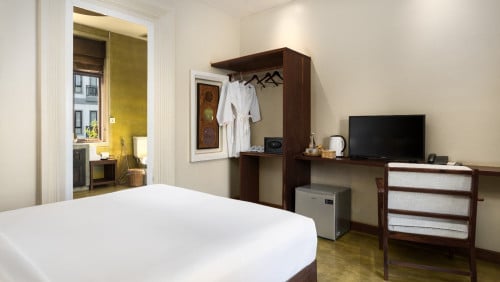 HOTEL & RESTAURANT FOR FREE – SIEM REAP – 15 ROOMS – $15K DEPOSIT
