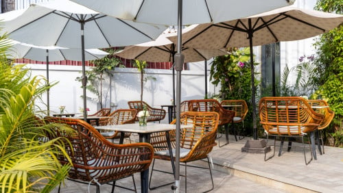 HOTEL & RESTAURANT FOR FREE – SIEM REAP – 15 ROOMS – $15K DEPOSIT
