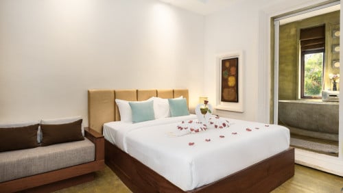 HOTEL & RESTAURANT FOR FREE – SIEM REAP – 15 ROOMS – $15K DEPOSIT