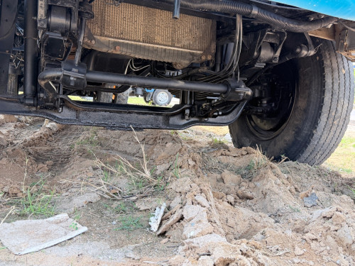 Hyundai 5តោន​ ឡេីង8តោន​ ខ្យល់សុទ្ធ​