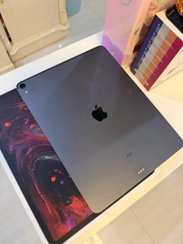 Ipad 2018 12.9 inch 64g Wifi នៅស្អាត