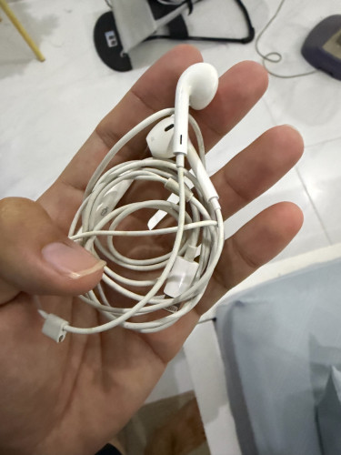 IPhone 13promax ថែមឆ្នាំងសាក ខ្សែកាសហ្សុីន