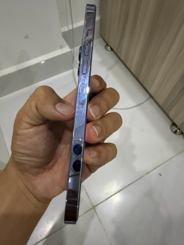 IPhone 13promax ថែមឆ្នាំងសាក ខ្សែកាសហ្សុីន