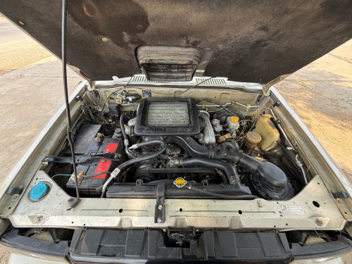 របស់កម្រ Isuzu Trooper 1994 ឯកសាពេញចង្កូតឆ្វេងសុីនឡានស្អាតនៅសានុំសុីនទាំងអស់#ចាស់តែឆ្នាំទេបាត