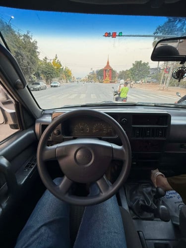 របស់កម្រ Isuzu Trooper 1994 ឯកសាពេញចង្កូតឆ្វេងសុីនឡានស្អាតនៅសានុំសុីនទាំងអស់#ចាស់តែឆ្នាំទេបាត