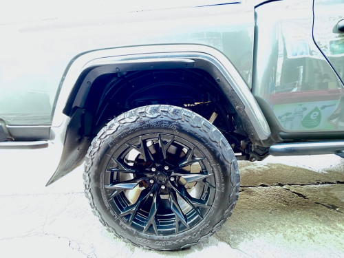 Jeep gladiator rubicon pickup 2021 ជាប្រភេទឡានស្អាត  នាំចូលដោយក្រុមហ៊ុន