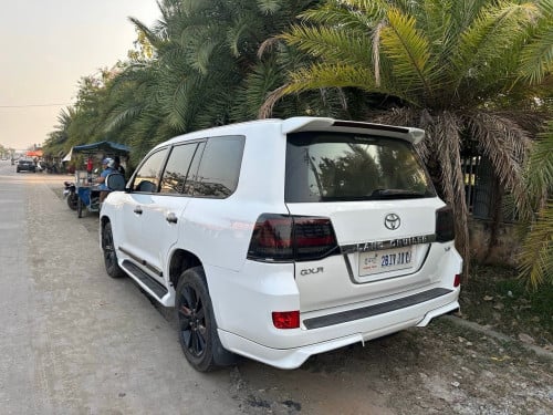 Land Cruiser 09 up 021