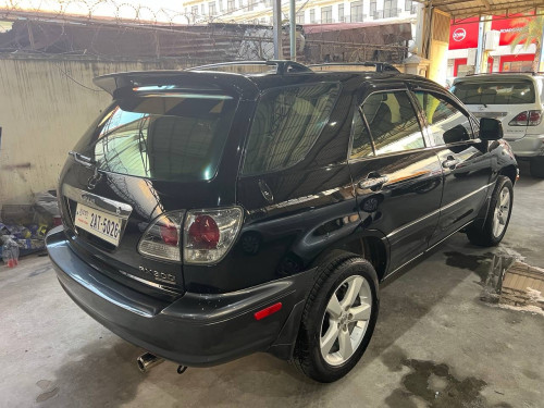 Lexus 2001