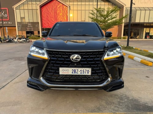 Lexus 570 ឆ្នាំ​ 011​ ឡេីង021 Kuru Black Editionម្ចាស់ដេីម​