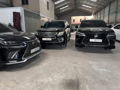 Lexus 570 ឆ្នាំ​ 011​ ឡេីង021 Kuru Black Editionម្ចាស់ដេីម​