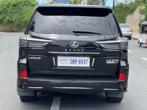 Lexus LX570 011 ឡើង021 Kuro
