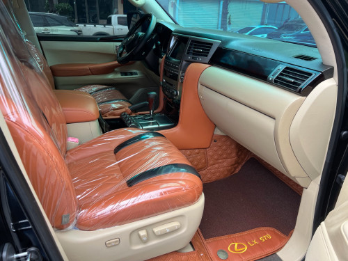Lexus LX570 011 ឡើង021 Kuro