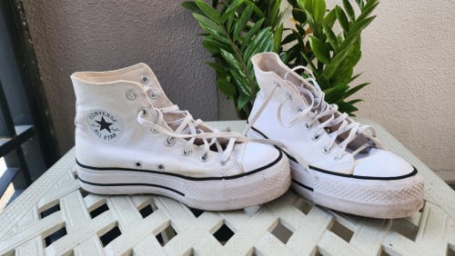 Original Converse size 39, still 85% new, អត់រហែក នៅល្អ
