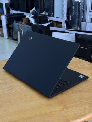 Thinkpad X1 Carbon Gen8 ជំនាន់ទី10th
