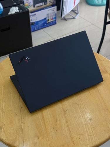 Thinkpad X1 Carbon Gen8 ជំនាន់ទី10th
