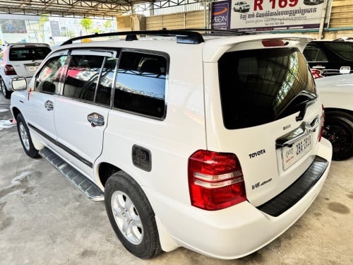 Toyota Highlander 2002 limited Full option ថ្មីណាស់​ គ្រឿងក្នុងពណ៌លឿង​ ពូកស្បែកស្រុីន​កៅអីចុច​