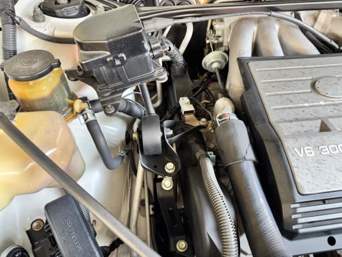 Toyota Highlander 2002 limited Full option ថ្មីណាស់​ គ្រឿងក្នុងពណ៌លឿង​ ពូកស្បែកស្រុីន​កៅអីចុច​