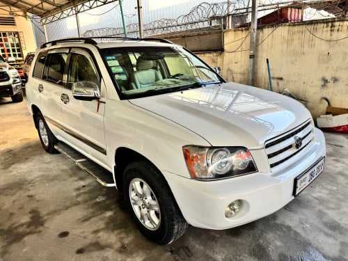 Toyota Highlander 2002 limited Full option ថ្មីណាស់​ គ្រឿងក្នុងពណ៌លឿង​ ពូកស្បែកស្រុីន​កៅអីចុច​