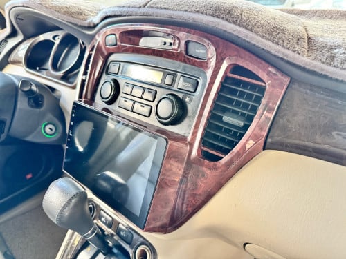 Toyota Highlander 2002 limited Full option ថ្មីណាស់​ គ្រឿងក្នុងពណ៌លឿង​ ពូកស្បែកស្រុីន​កៅអីចុច​