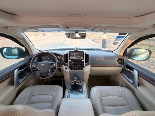 Toyota Land Cruiser 2017