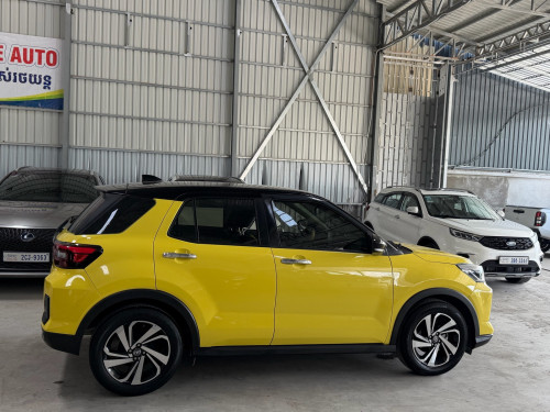 Toyota Riaze Yellow 2023