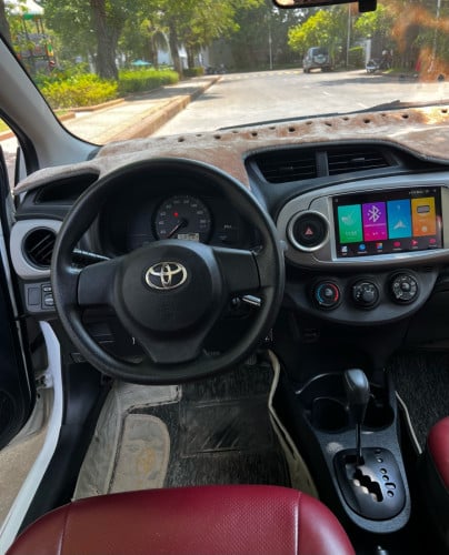 Toyota Vitz 012