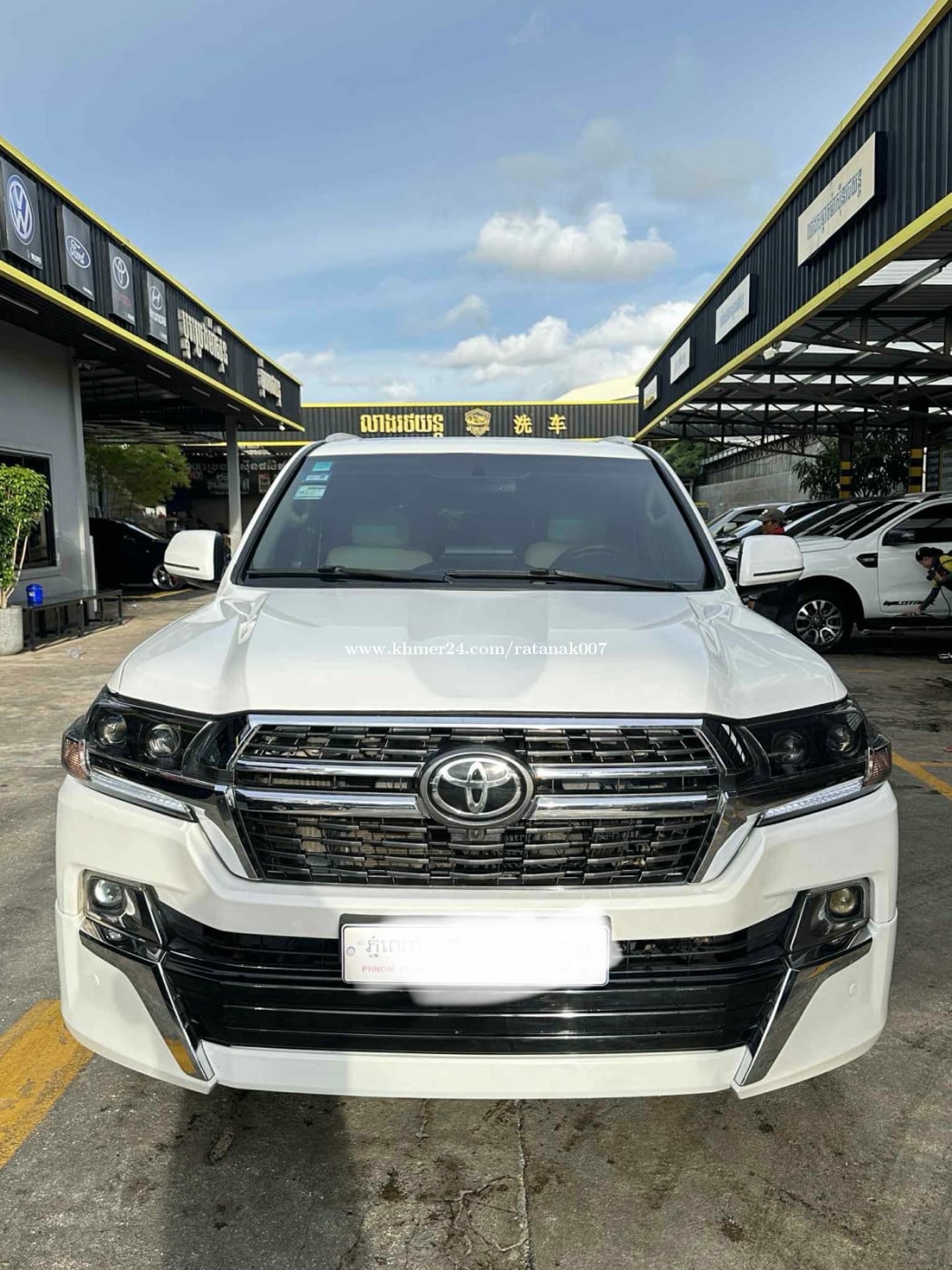 ចង់លក់រថយន្ដ toyota Land cruiser 2010 ឡើង 2021