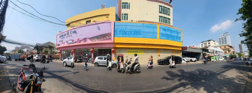 អាគាការិយាល័យ ផ្លូវធំ
