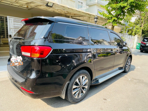 ឡានមូលវ៉ូលអប់សិន ក្នុងលឿង