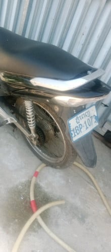 លក់ម៉ូតូអាស្មាស់វី 012