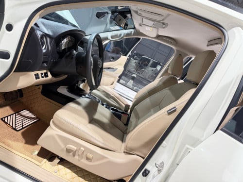 លក់​  019​ full option ប៉ុង2 ថ្នាំ​សុីនមួយជុំ​ ម្ចាស់ដេីម​ផ្ទាល់​  កៅអី​បី​ជួរ​