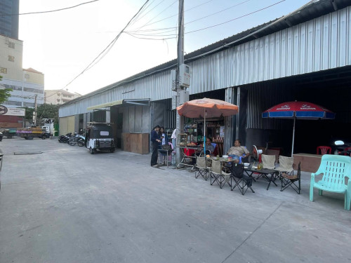 តូបជួល ទំហំ5*15 នៅសល់៣តូប