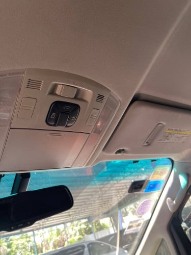 ស្លាកលេខ ម្ចាស់ដើម Alphard 2012