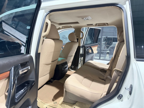 លក់​ Land Cruiser 08 full option V6 សាំង​ ឡេីងក្រៅក្នុងរួច​